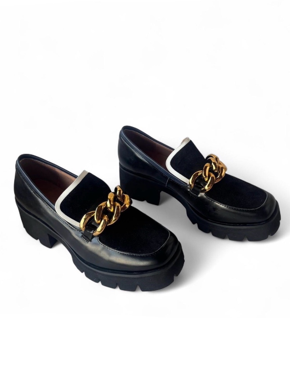 Chunk Links Lady Lugg
Black Loafers with Gold Chain Accent
